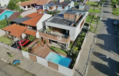 Casa com 3 quartos à venda na agrimensor joão alves dos santos, 135, camobi, santa maria, 294 m2 por r$ 2.399.000