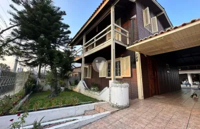 Casa a venda de 4 dormitórios, suite no bairro medianeira.