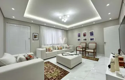 Casa com 4 quartos à venda na Avenida Evaldo Behr, 165, Camobi, Santa Maria