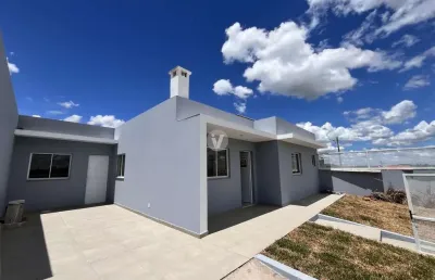 Casa 2 dormitórios com suíte, lareira e churrasqueira