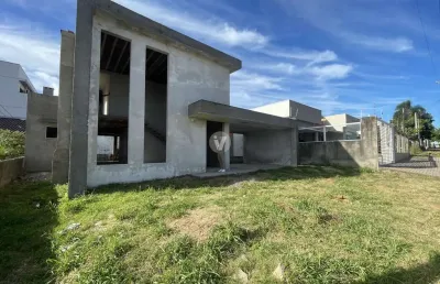 Casa alto padrão com 03 suítes e pátio no bairro novo horizonte