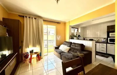 Apartamento 2 dormitórios no centro, próximo a ufn, com elevador e sacada.