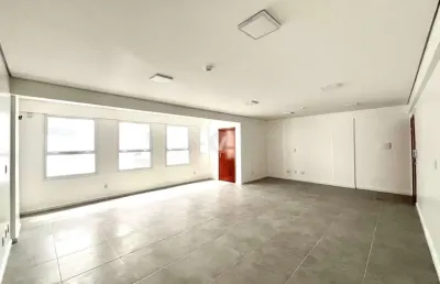 Sala comercial para alugar na Rua Duque de Caxias, 2357, Centro, Santa Maria