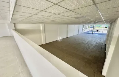 Pavilhão com 550m2, 12 vagas de garagem, recém reformado na av hélvio basso
