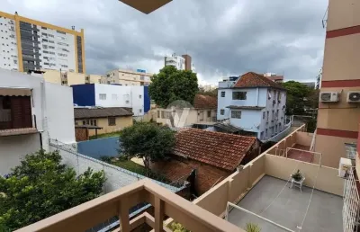 Apartamento com 2 dormitórios, sacada e 1 vaga de garagem