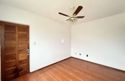 Apartamento de dois dormitórios para locação ou venda.