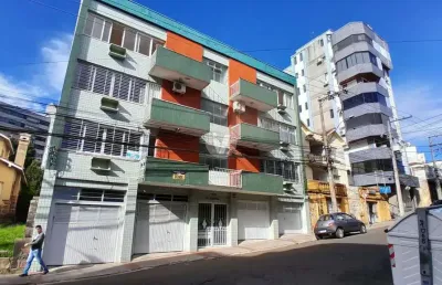 Apto 3 dormitórios, 1 suite, amplo, com sacada e ensolarado no centro da cidade!