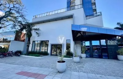 Loja comercial de 1.183 m² com estacionamento e 7 vagas cobertas na av. medianei