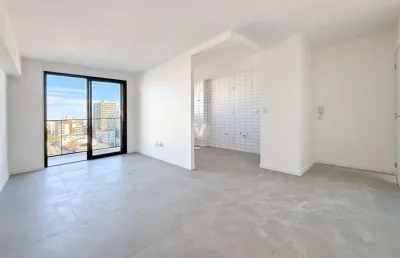 Apartamento novo 2 dormitórios com suíte, andar alto e infra completa, no centro