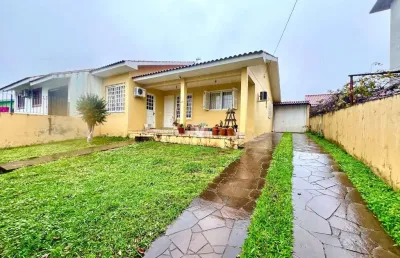 Casa 3 dormitórios com 2 vagas de garagem em camobi