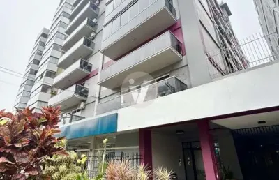 Apartamento com 3 dormitórios, ampla metragem, localizado na av. medianeira