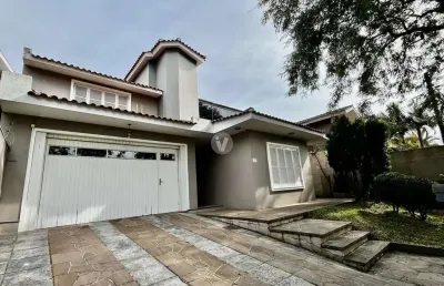 Casa de 4 dormitórios, localizada no parque santa lúcia