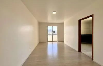 Apartamento de 2 dormitórios, com sacada e churrasqueira, localizado no bairro n
