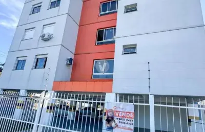 Apartamento de 02 dormitórios, com móveis planejados e vaga de garagem
