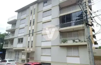 Amplo apartamento de 3 dormitórios, localizado no bairro menino jesus