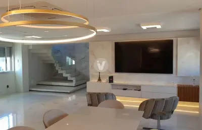 Sonho de cobertura no centro da cidade, 356m² privativos, reformada com requinte