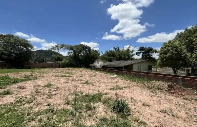 Terreno localizado no bairro joão goulart, medindo 688 m².
