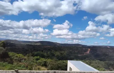 Casa linear com espetacular vista panorâmica em condomínio fechado!!!