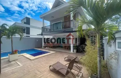 Casa de luxo no recreio dos bandeirantes: 4 quartos, 3 suítes, 2 salas, 5 vagas de garagem e 357m² de área - rio de janeiro-rj