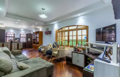 Casa com 4 quartos à venda na Vila Canero, São Paulo 