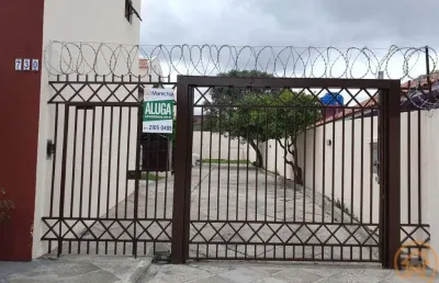 Sobrado com 3 quartos  para alugar, 97.00 m2 por r$2590.00  - xaxim - curitiba/pr