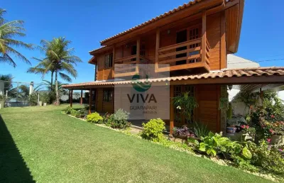 Casa duplex composto por  4 quartos à venda em santa mônica, guarapari-es - realize negócios imobiliários.