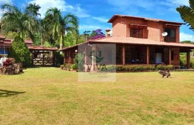 Sítio composto por 4 quartos com área gourmet completa  à venda em pedra azul, domingos martins - realize negócios imobiliários.