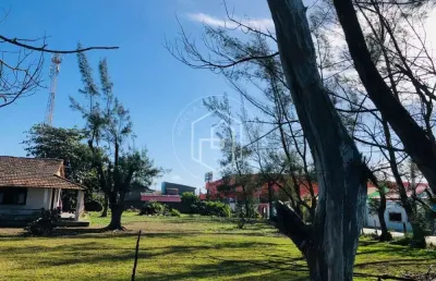 Terreno à venda na Avenida Beira Rio, 100, Unamar, Cabo Frio