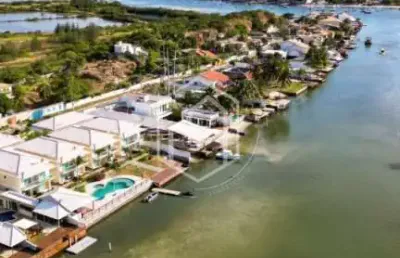 Casa em condomínio fechado com 4 quartos à venda na Rua das Orcas, Peró, Cabo Frio