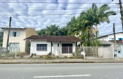 Casa com 1 dormitório à venda no bairro centro em timbó/sc