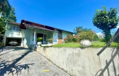 Casa com 3 dormitórios à venda no bairro centro em timbó/sc