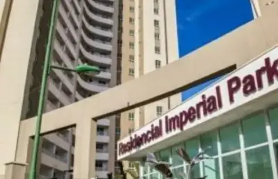 Apartamento na cobertura 4/4 sendo 02 suites no condominio villa park