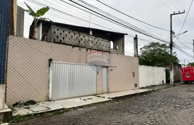 Casa duplex 8/4 com kitnet a 500m da praia de ponta negra