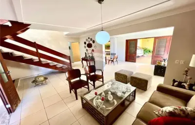 Belíssima casa 7/4 sendo 05 suítes 530m² - ponta negra