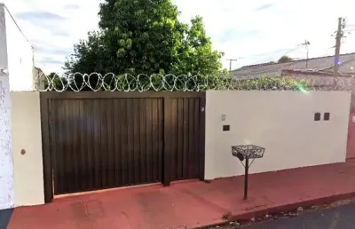 Casa  a venda no bairro monte alegre, na cidade de ribeirão preto.