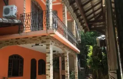 Casa com 4 quartos à venda na rua leônidas, campo grande, rio de janeiro por r$ 549.900