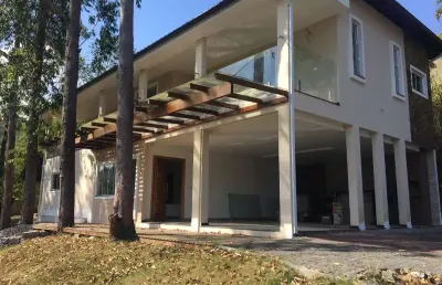 Casa em condomínio fechado com 3 quartos à venda na estrada do viegas, 828, campo grande, rio de janeiro por r$ 949.900