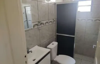 Casa com 2 quartos para alugar na rua guarai, 27, campo grande, rio de janeiro por r$ 1.300