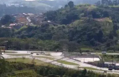 Casa à venda no condomínio colina verde em cajamar- a/c 248 m², 4 dormitórios (2 suítes), 3 vagas localização privilegiada e estratégica com fácil acesso à rodovia anhanguera. estuda permuta por casa 