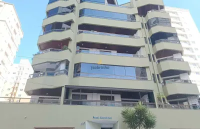 Apartamento com 3 quartos para alugar na Rua 302, 137, Meia Praia, Itapema