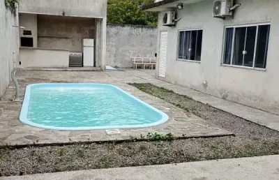 Viva o sonho do litoral: uma casa na praia com tudo que você precisa!