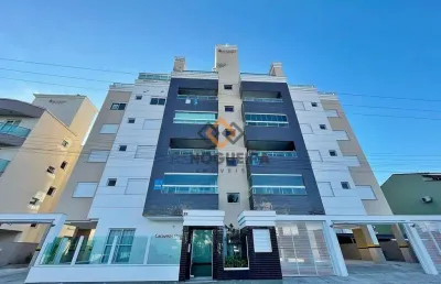 Apartamento totalmente mobiliado próximo ao mar em governador celso ramos