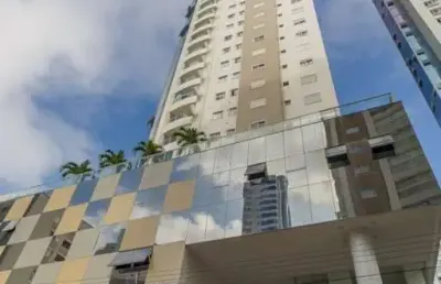 Apartamento decorado 3 suítes e 3 vagas no coração de balneário camboriú
