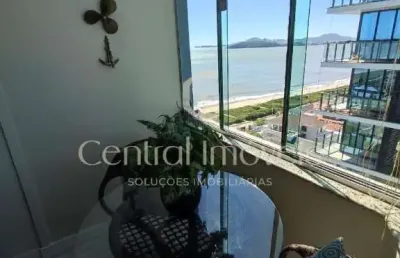 Apartamento vista mar no centro de balneario picarras a 50 metros da praia