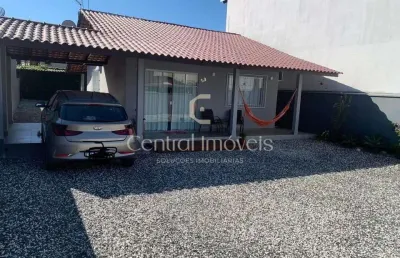 Casa perto do parque beto carrero e do mar | mobiliada e pronta para morar!