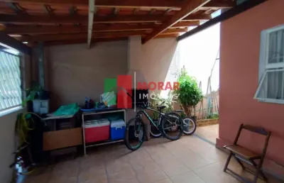 Casa com 4 quartos à venda na ângelo bravi, 86, joão xxiii, vinhedo, 105 m2 por r$ 690.000
