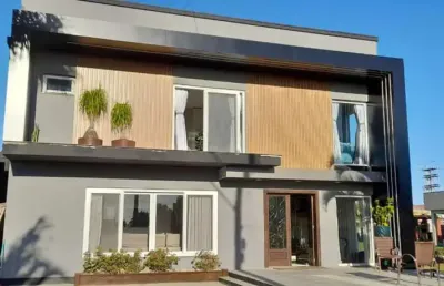 Casa para venda em imbé, centro, 4 dormitórios, 3 suítes, 4 banheiros, 1 vaga