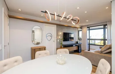 Apartamento mobiliado nas mercês – 2 quartos, 2 vagas e vista privilegiada