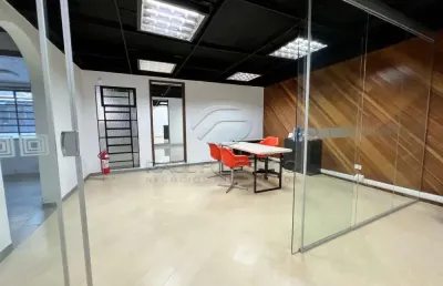 Casa para alugar na Rua Sergipe, 1640, Centro, Londrina