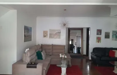 Casa com 4 quartos à venda na Rua Roberto Júlio Roehrig, 706, Mediterrâneo, Londrina